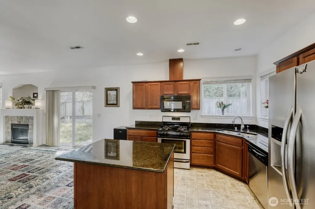 1328 E 51st Street Tacoma WA 98404