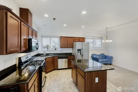 1328 E 51st Street Tacoma WA 98404