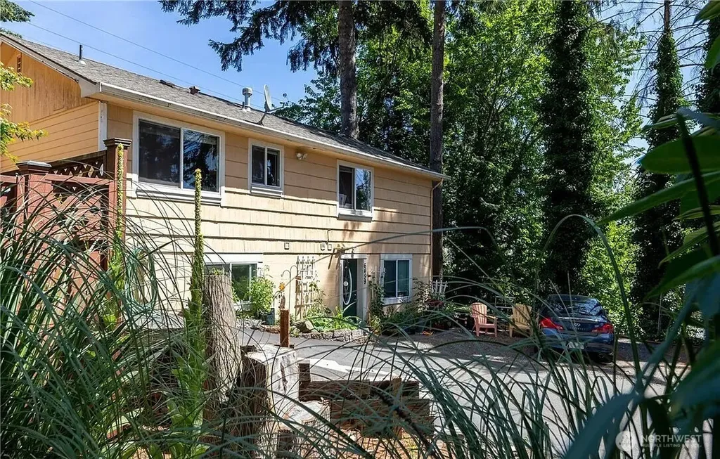 6461 NE 181st Street Kenmore WA 98028