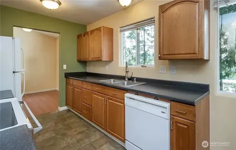 6461 NE 181st Street Kenmore WA 98028