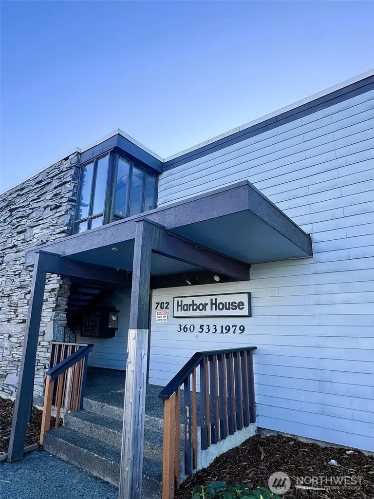 702 L Street Hoquiam WA 98550
