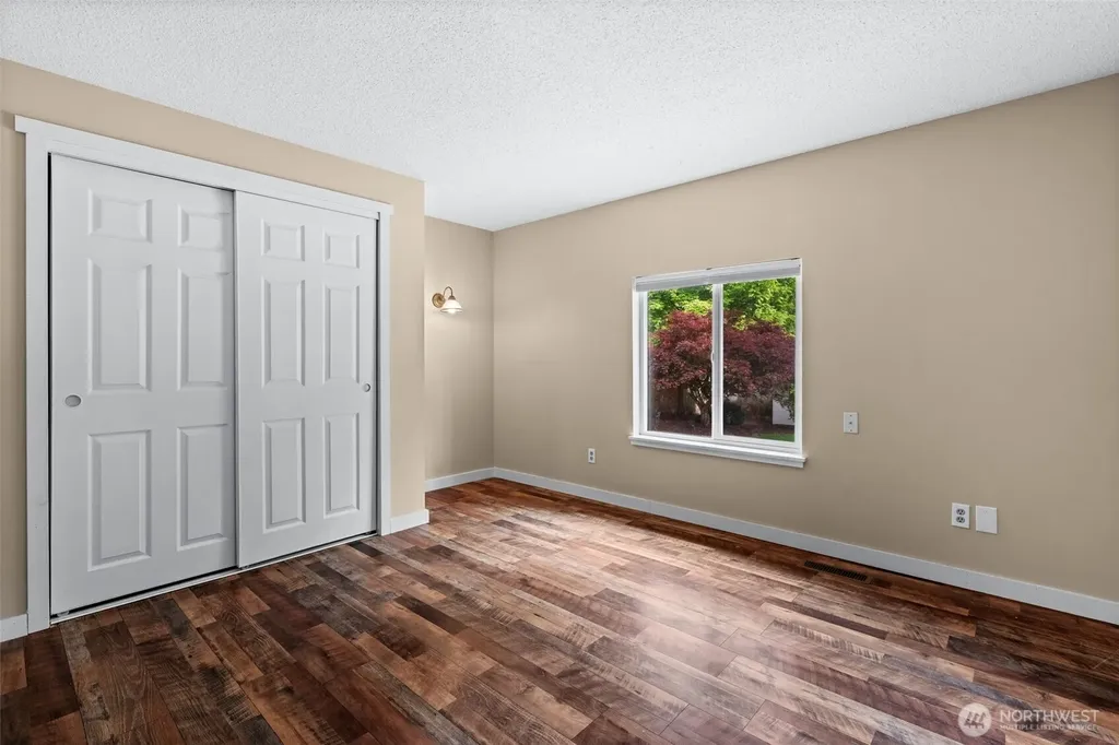 4806 95th Avenue W University Place WA 98467