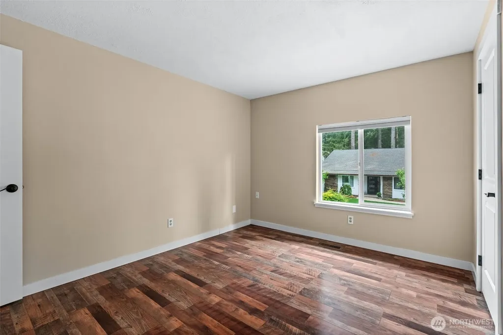 4806 95th Avenue W University Place WA 98467