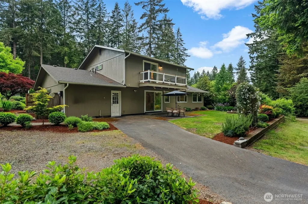 4806 95th Avenue W University Place WA 98467
