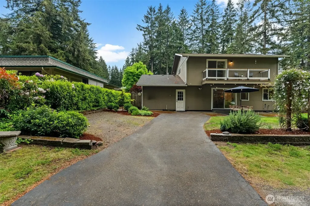 4806 95th Avenue W University Place WA 98467