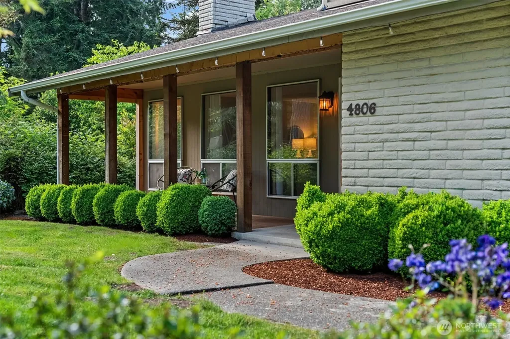 4806 95th Avenue W University Place WA 98467