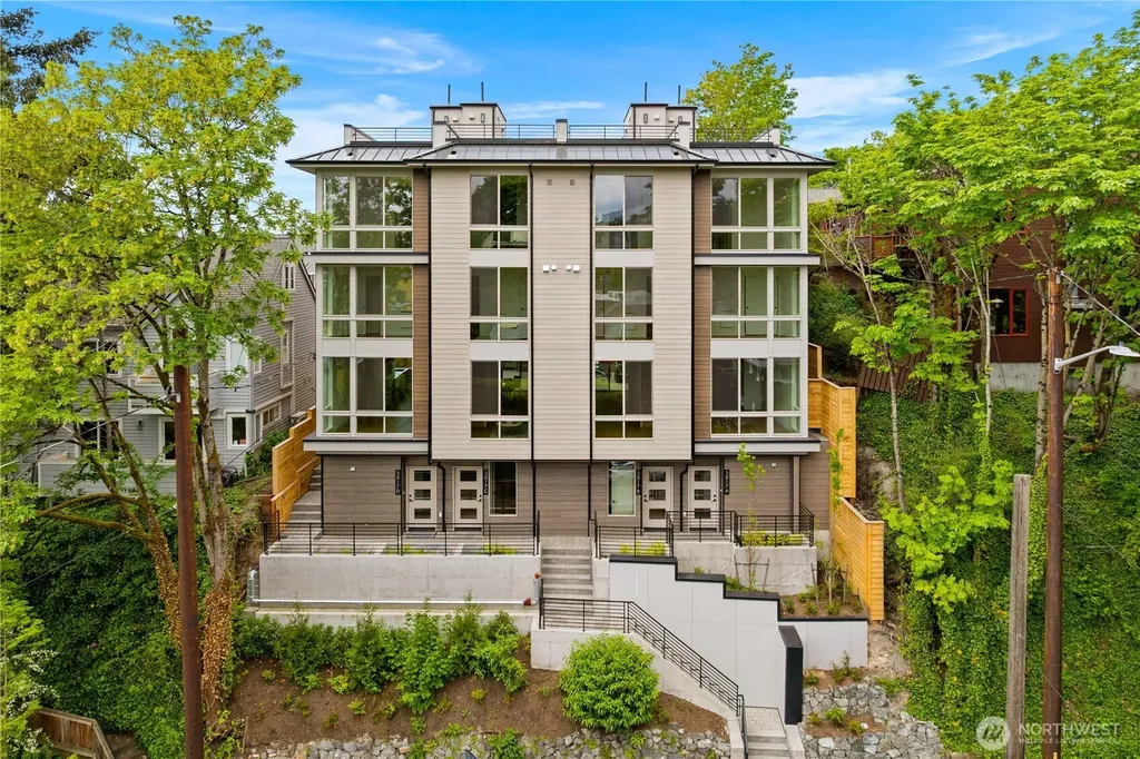 3817 Fremont Avenue N Seattle WA 98103