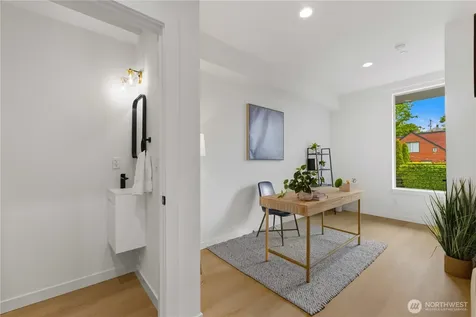 3817 Fremont Avenue N Seattle WA 98103