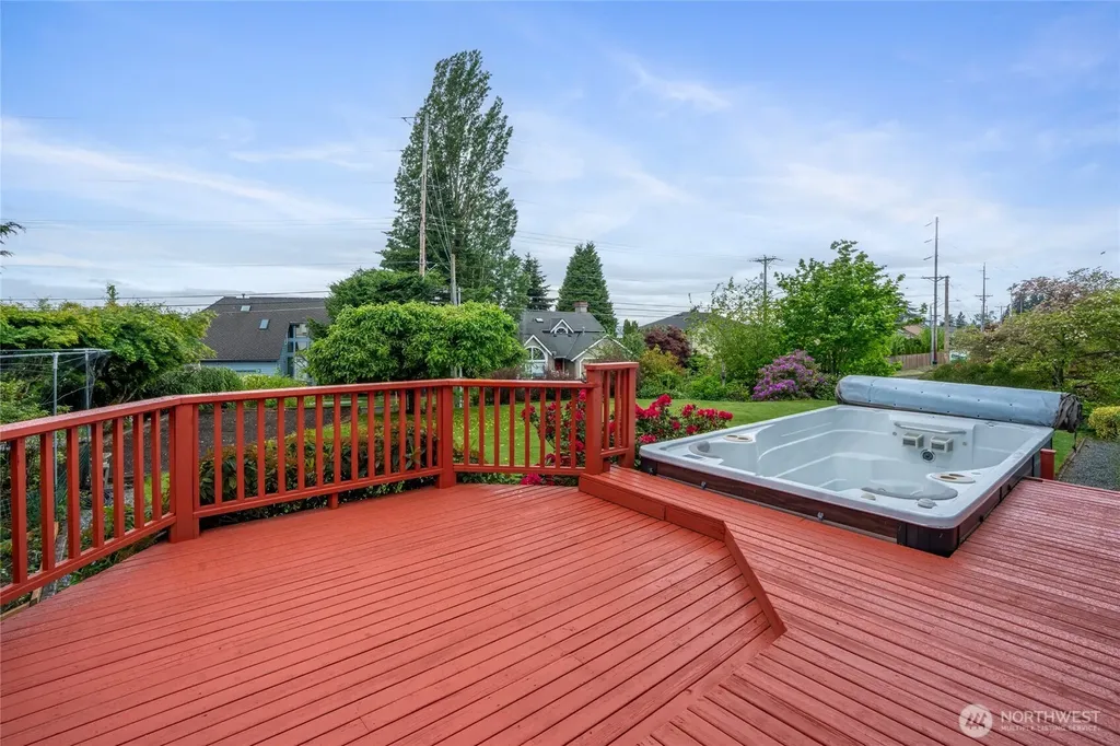 4701 Osprey Drive NE Tacoma WA 98422