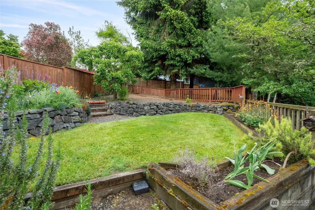 4701 Osprey Drive NE Tacoma WA 98422