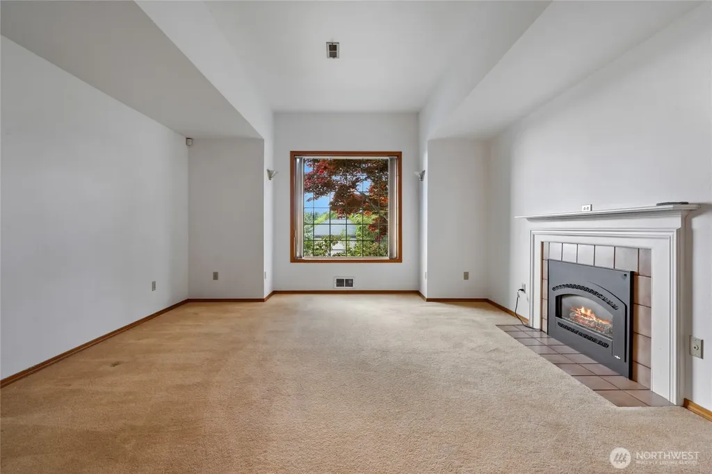 4701 Osprey Drive NE Tacoma WA 98422