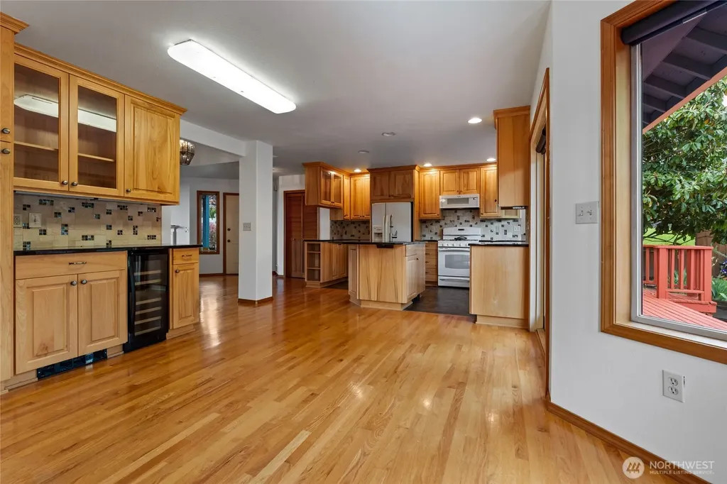 4701 Osprey Drive NE Tacoma WA 98422