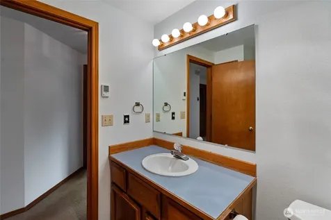 4701 Osprey Drive NE Tacoma WA 98422