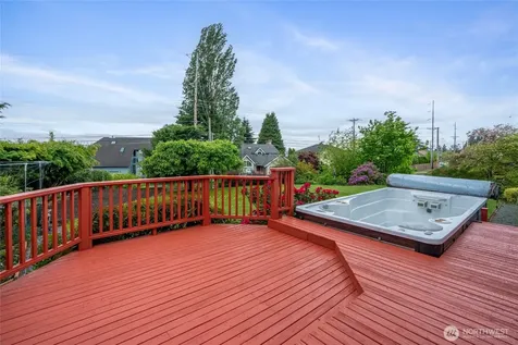 4701 Osprey Drive NE Tacoma WA 98422