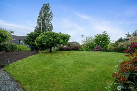 4701 Osprey Drive NE Tacoma WA 98422