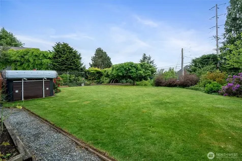 4701 Osprey Drive NE Tacoma WA 98422