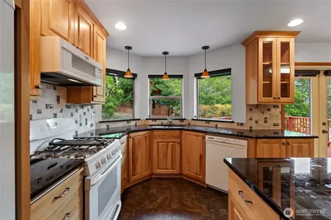 4701 Osprey Drive NE Tacoma WA 98422