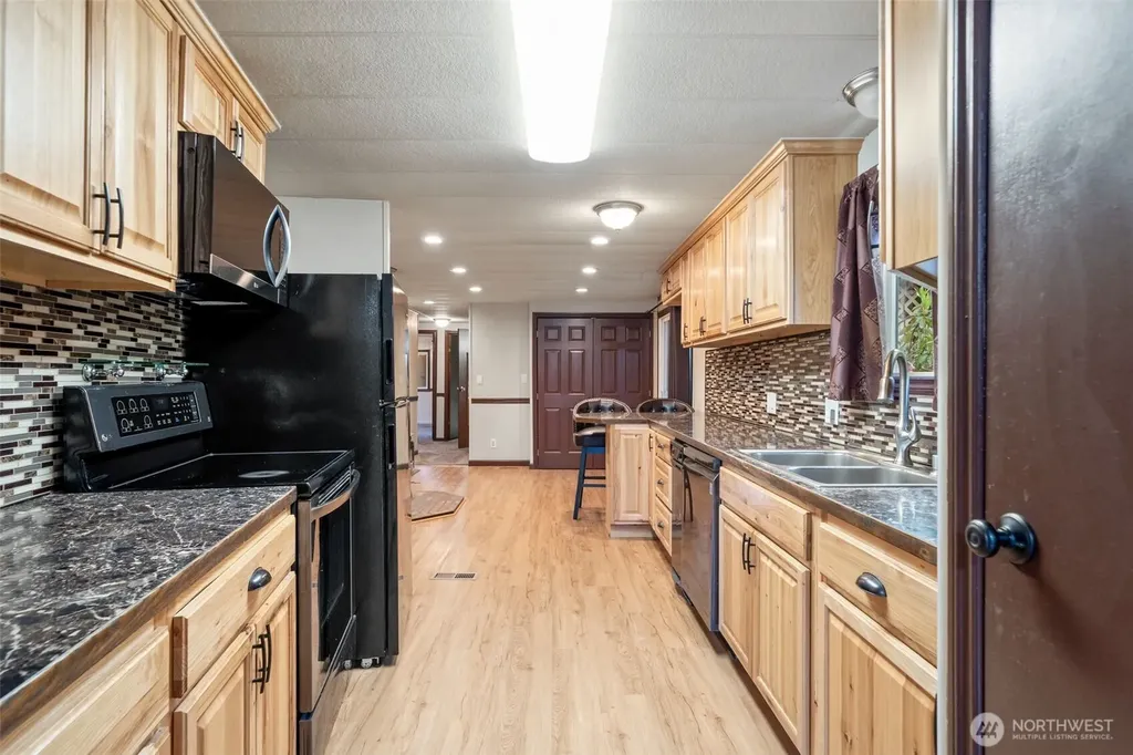 400 Gupster Road Sequim WA 98382