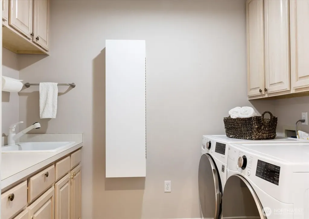5653 Useless Bay Avenue Langley WA 98260