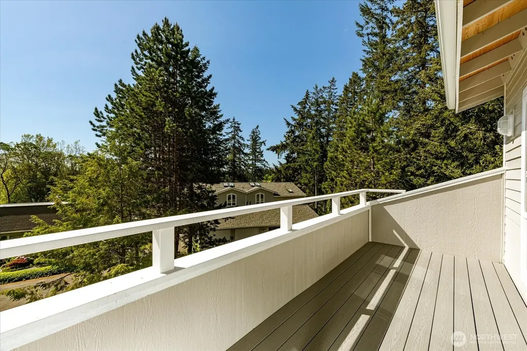 5653 Useless Bay Avenue Langley WA 98260