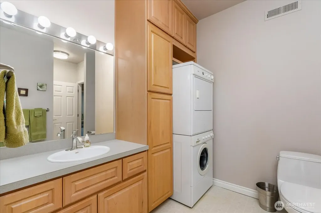 5653 Useless Bay Avenue Langley WA 98260