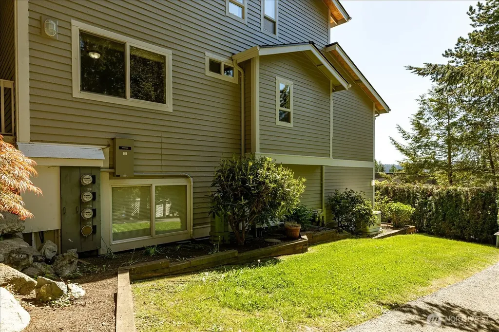 5653 Useless Bay Avenue Langley WA 98260