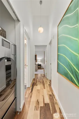 524 6th Avenue W Seattle WA 98119