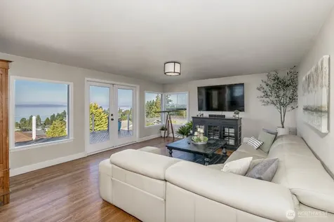 5037 33rd Avenue W Everett WA 98203