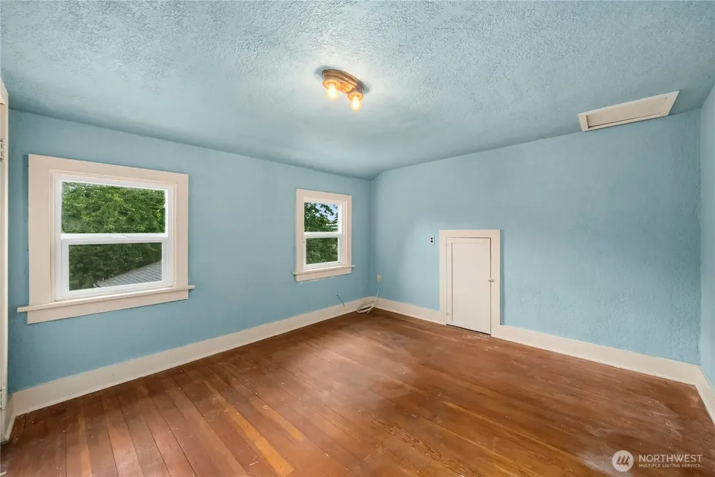 1555 High Avenue Bremerton WA 98337