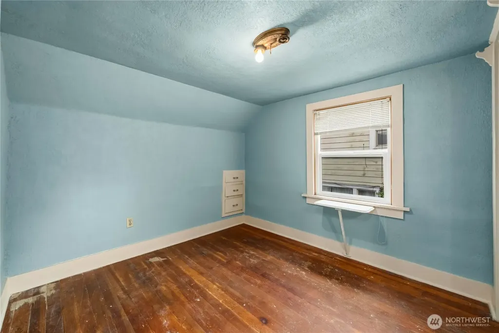 1555 High Avenue Bremerton WA 98337
