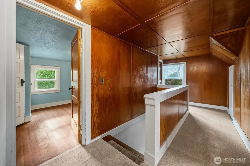 1555 High Avenue Bremerton WA 98337