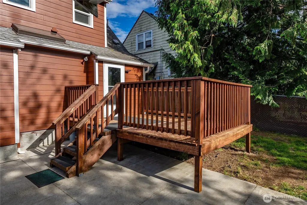 1555 High Avenue Bremerton WA 98337