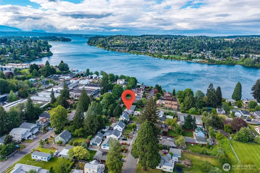 1555 High Avenue Bremerton WA 98337