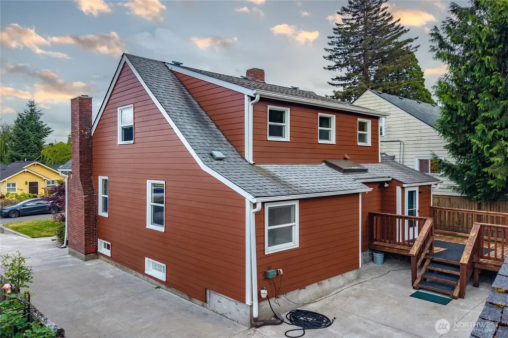 1555 High Avenue Bremerton WA 98337