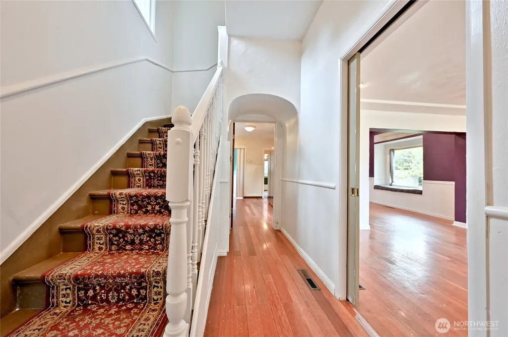 512 S 35th Street Tacoma WA 98418