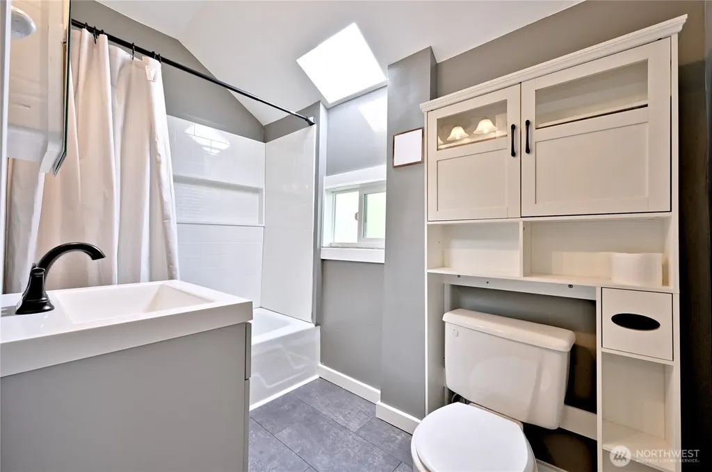 512 S 35th Street Tacoma WA 98418