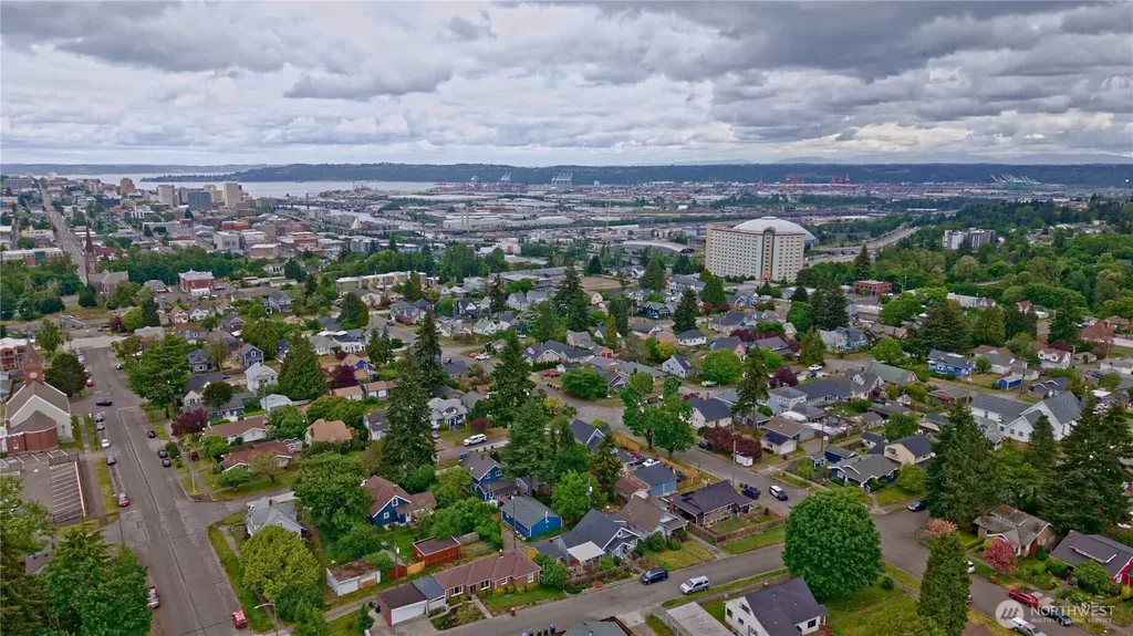 512 S 35th Street Tacoma WA 98418