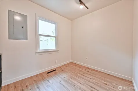512 S 35th Street Tacoma WA 98418
