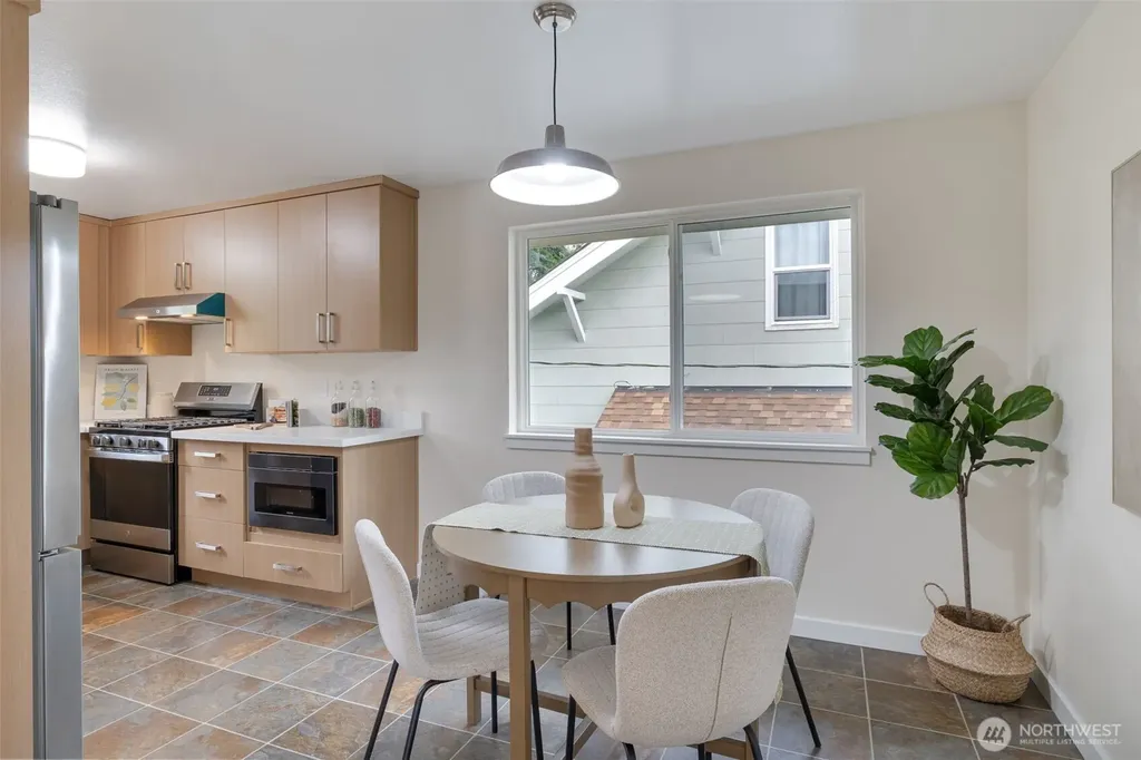 7727 27th Avenue NW Seattle WA 98117