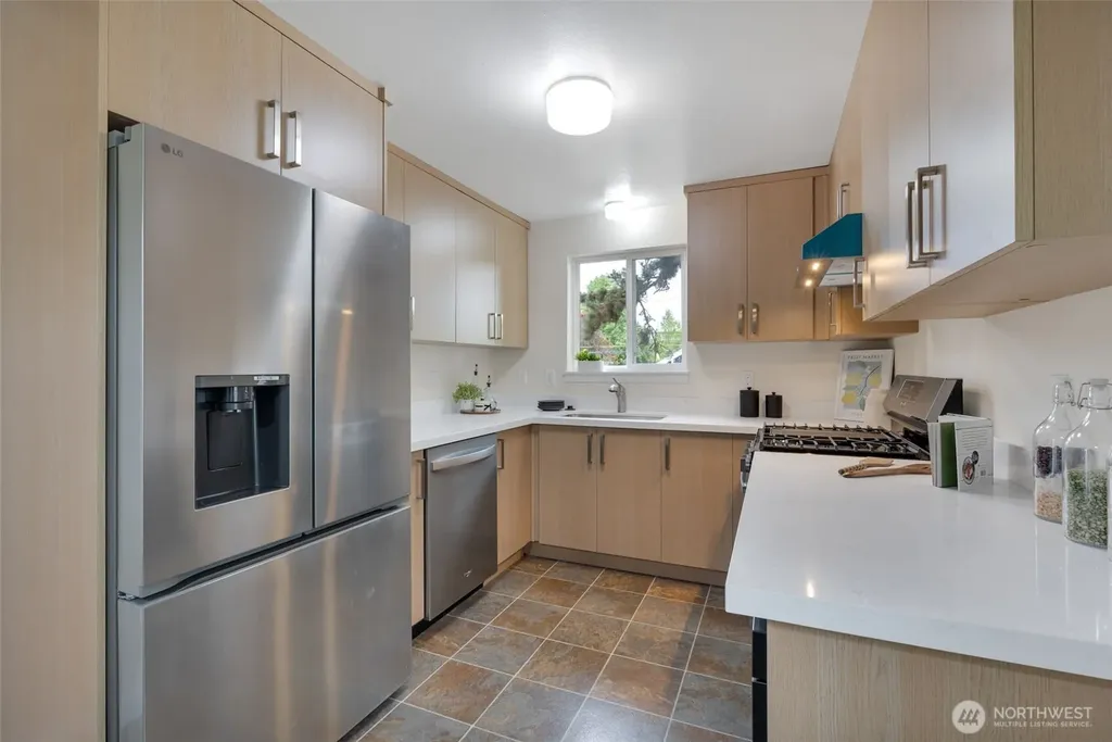 7727 27th Avenue NW Seattle WA 98117