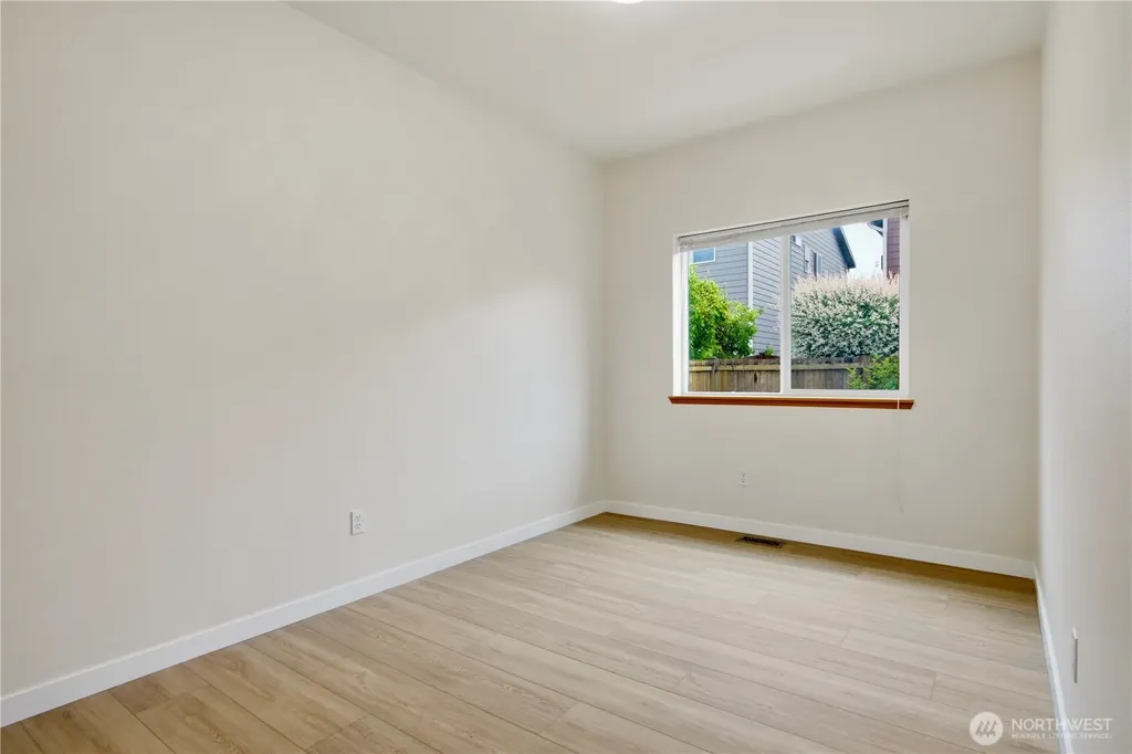 460 Ilwaco Avenue NE Renton WA 98059