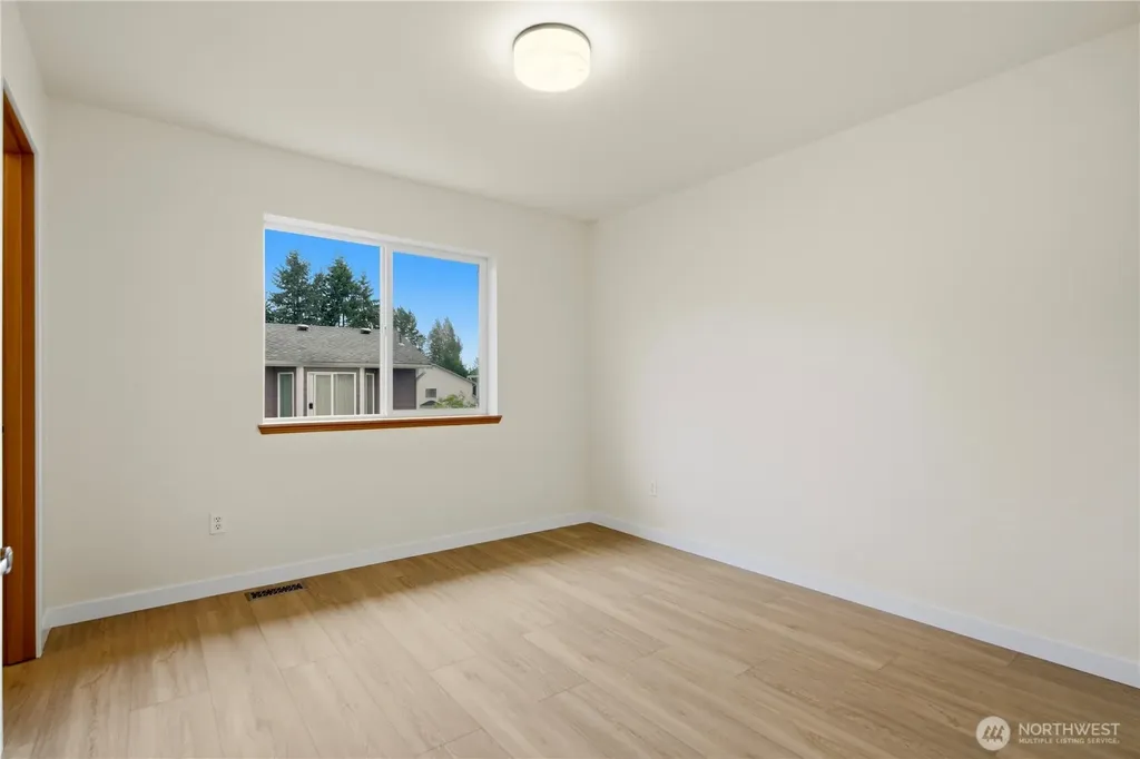 460 Ilwaco Avenue NE Renton WA 98059