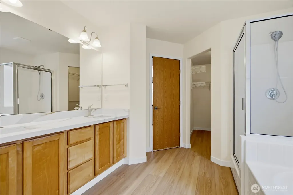 460 Ilwaco Avenue NE Renton WA 98059