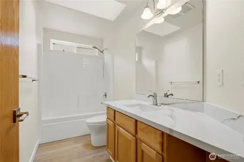 460 Ilwaco Avenue NE Renton WA 98059