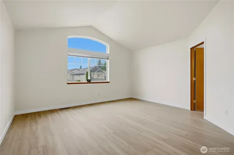 460 Ilwaco Avenue NE Renton WA 98059