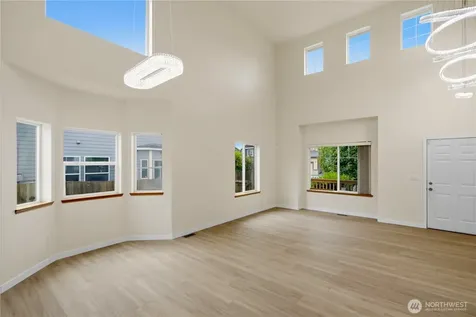 460 Ilwaco Avenue NE Renton WA 98059