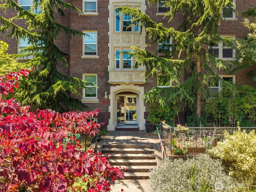715 24th Avenue Seattle WA 98122