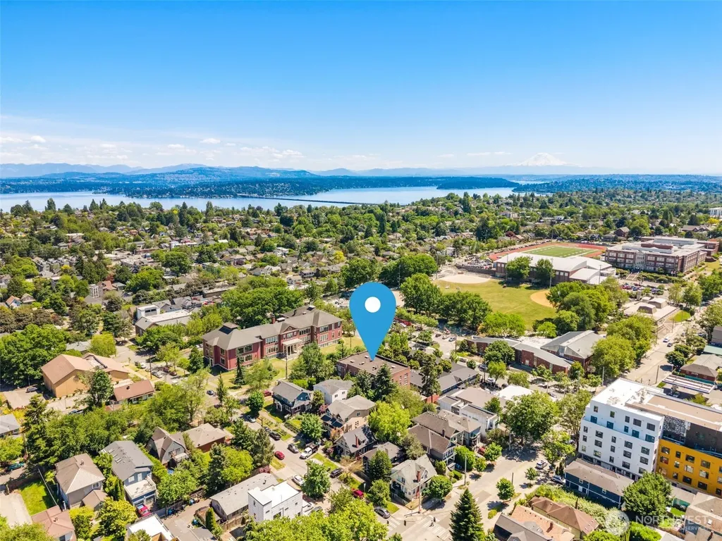 715 24th Avenue Seattle WA 98122