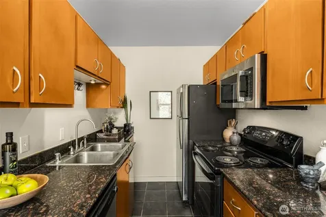 715 24th Avenue Seattle WA 98122