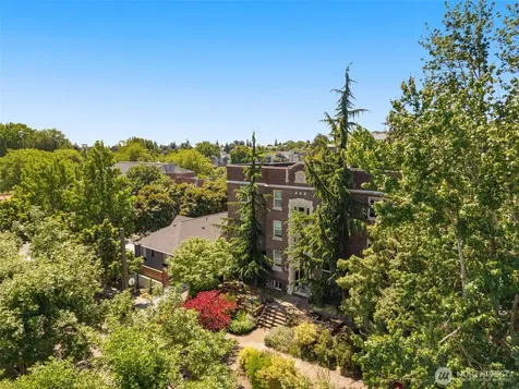 715 24th Avenue Seattle WA 98122